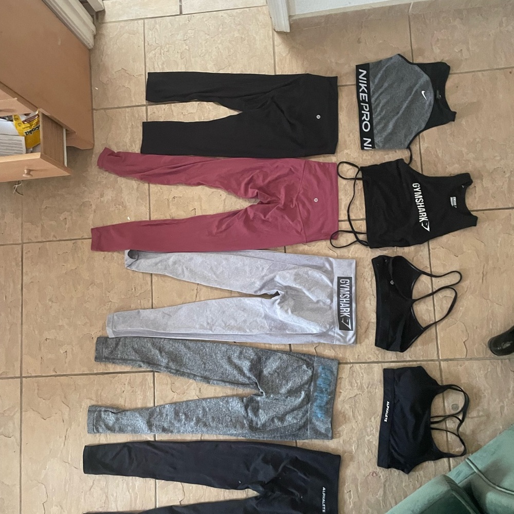 Trendy activewear brands. Gymshark, Alphalete, Lululemon, Nike - Picture 1 of 3